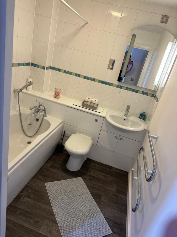 2 Bed Modern Apartment Swansea Exterior photo